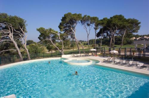 Appartement Cosy Avec Climatisation Reversible Golf De Saumane Εξωτερικό φωτογραφία